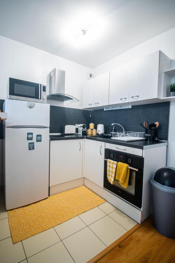 Le Retro Chic - T2 Haut Standing Au Coeur De Corbeil - 48 M2 Apartment Exterior photo